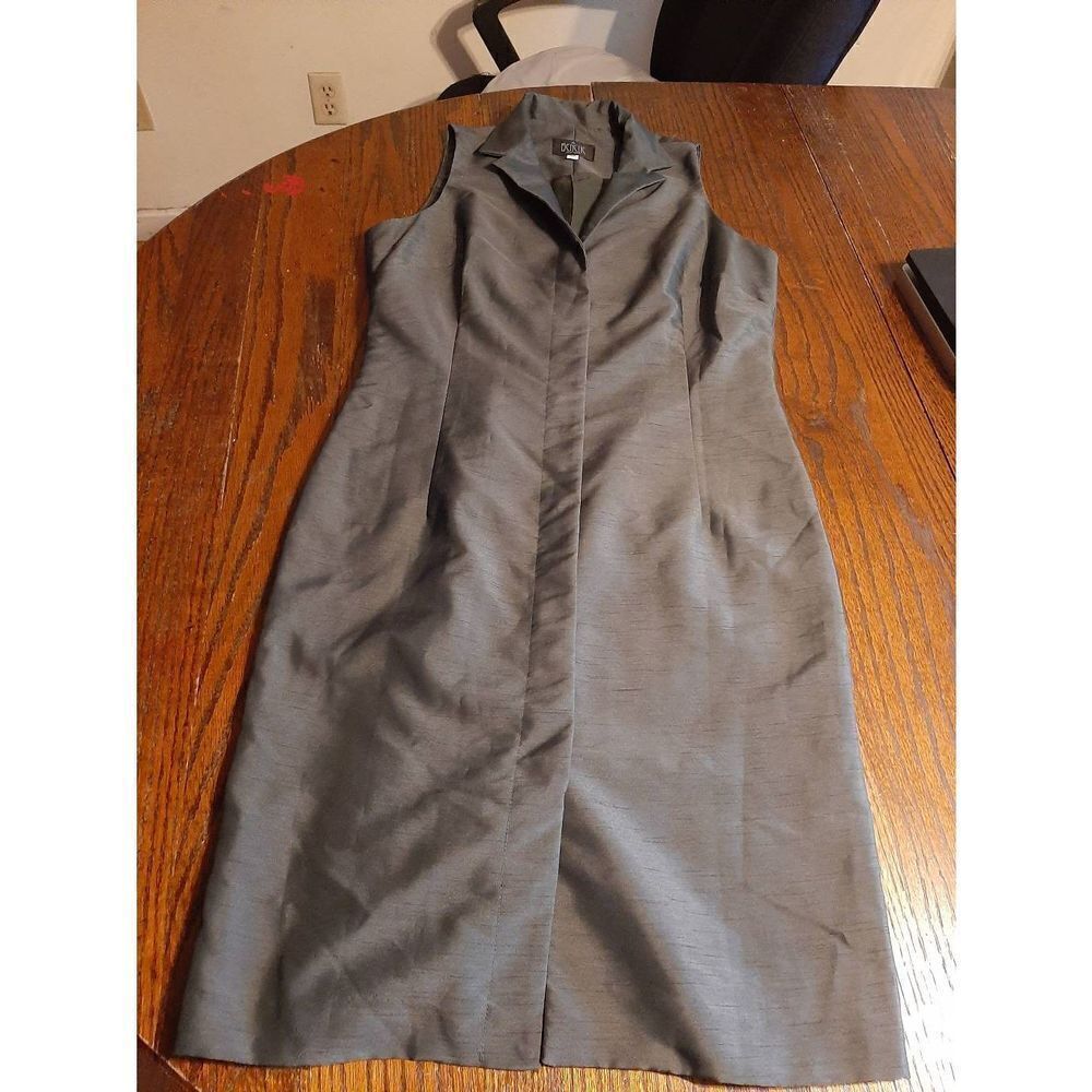 Size 10 Benelle NY Grey Sleeveless Front Button V-Neck Midi Dress